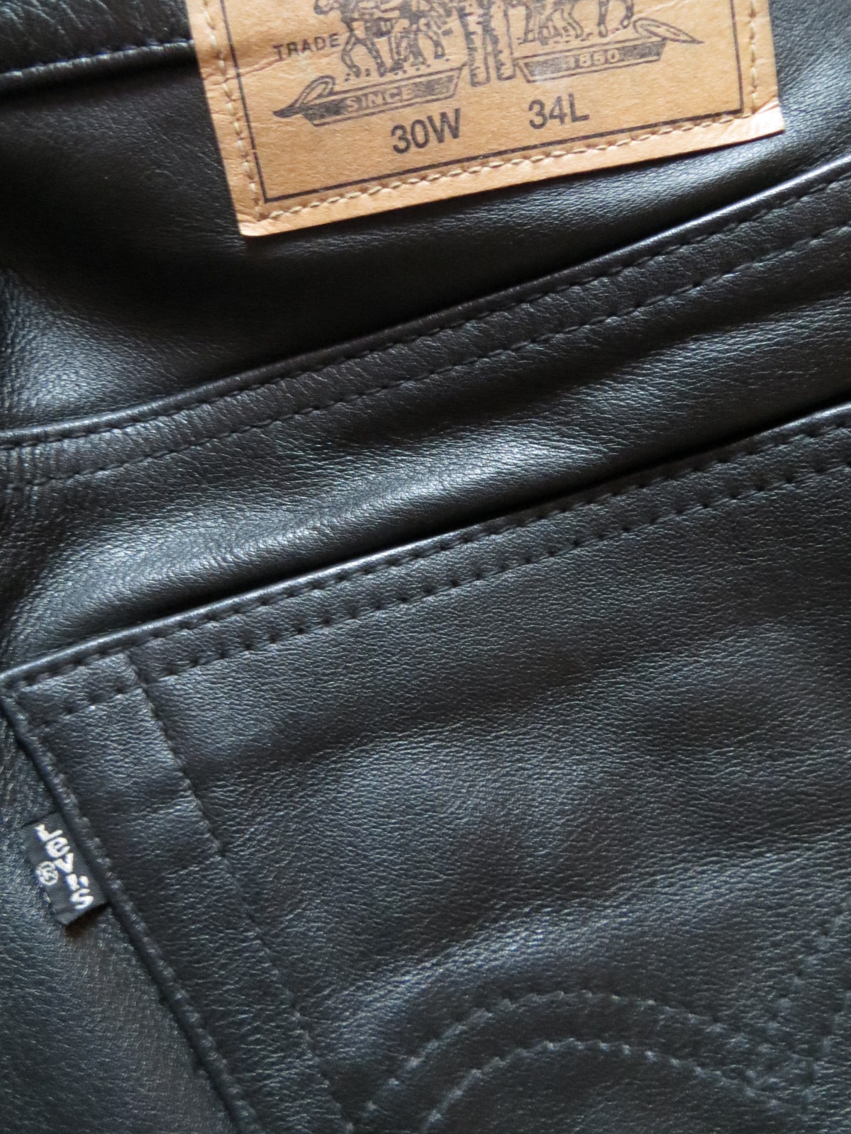 levis easy pant